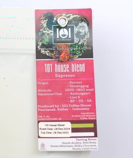 101 house blend merupakan kopi blend arabika kerinci dan robusta temanggung yang digunakan oleh 101 coffee house