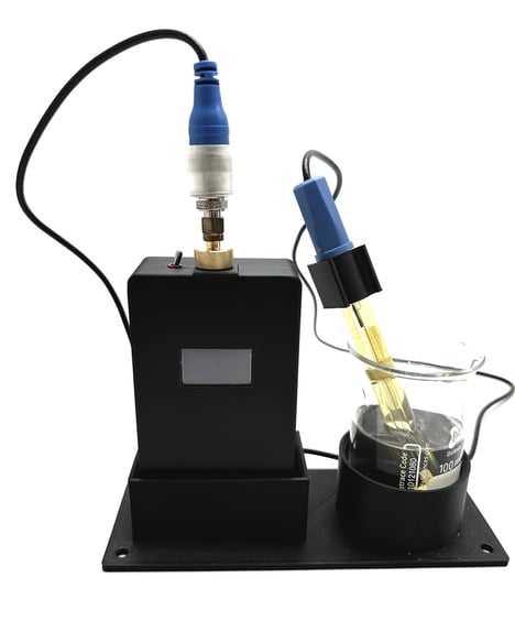 pH Messgerät in Aufbewahrungsvorichtung