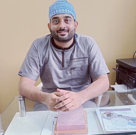 Dr Nakul Parasharami