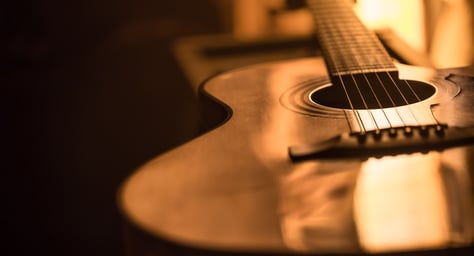 guitare en paulownia