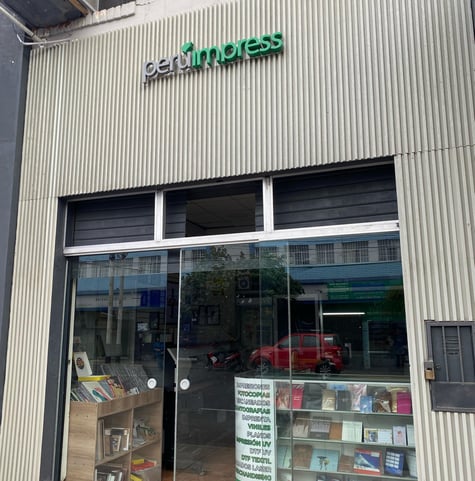 tienda de gigantografías en lima banner y vinilo