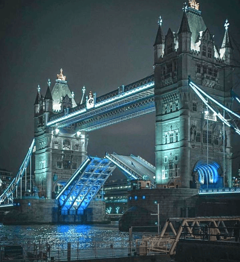 Turnul Londrei - Tower Bridge