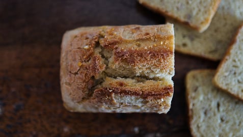 pain au maïs tranché Maison Pommiers