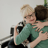 femme qui se font un calin