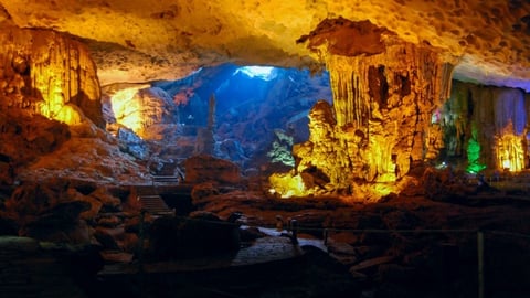 Sung Sot Cave