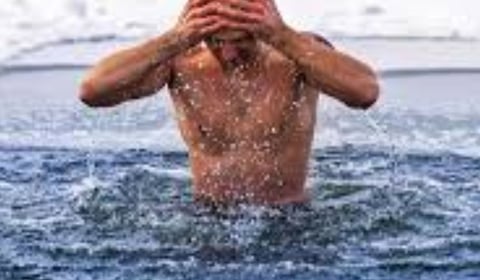 متلازمة التعب المزمن ( CFS) التهاب الدماغ النخاعي العضلي ( ME) الصيام والماء البارد
