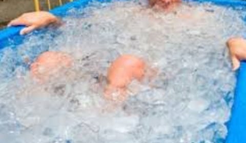 فوائد الغطس في الماء البارد