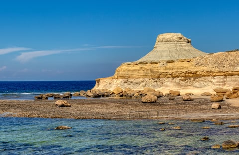 Xwejni Rock, Gozo.