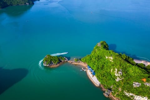 Soi Sim Rock Island