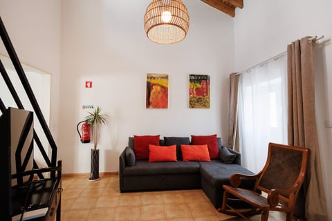 sala-sundaze-your-nest-açores-gestão-alojamento-local
