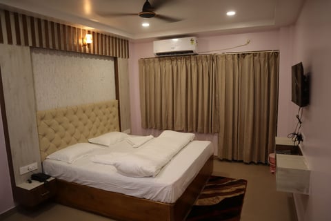 hotel room booking