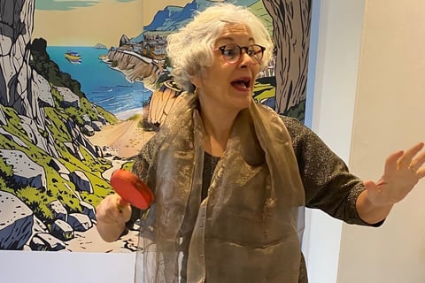 Jo Daltea conteuse utilise un tambourin marocain