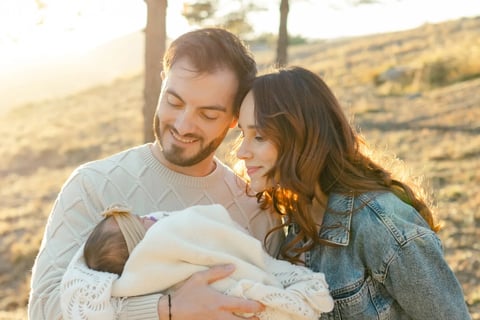 séance photo nouveau né, avec bébé de un mois pour photos de naissance par le studio des 4 saisons