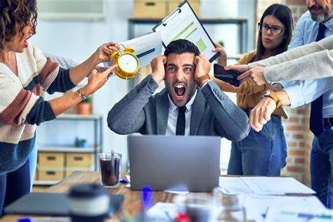 Capacitación presencial para desarrollar habilidades y mejorar el desempeño laboral en la organización