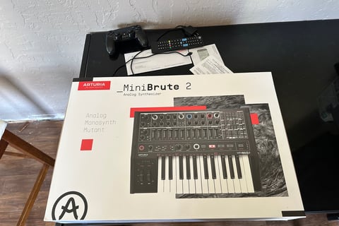 MiniBrute 2 In Box