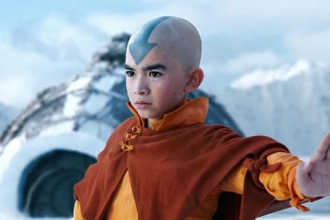 Aang dominando os elementos em Avatar: O Último Mestre do Ar