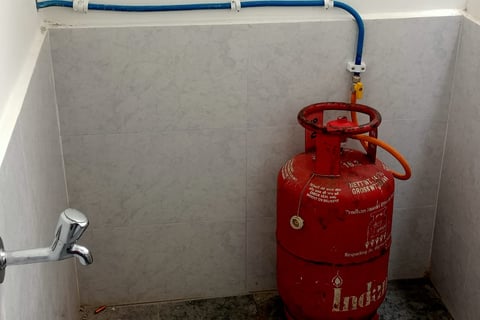 Gas pipeline installation 