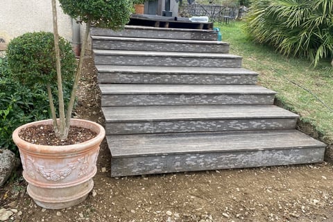 Terrasse en bois faite par Laroux Menuiserie