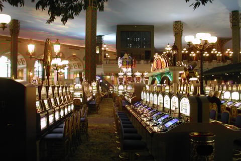 Paris Las Vegas casino, 1999