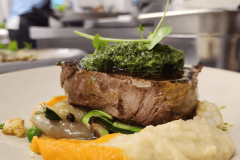 Un filet de bœuf, chimichurri fumé maison...accompagné des légumes de saison.