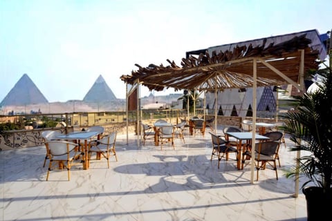 hotel overlooking pyramids 