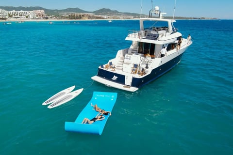 Yate Mckinna 70 en renta cabo san lucas paddle floating mat