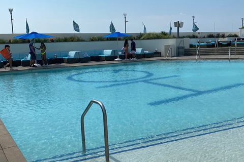 Pool of HQ2 Beachclub
