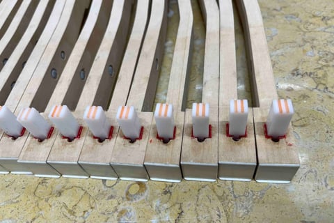 Regarnissage mortaises clavier piano
