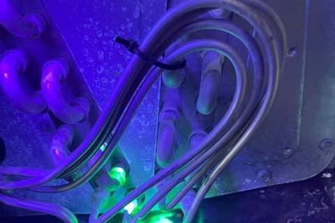 glow dye refrigerant leak test