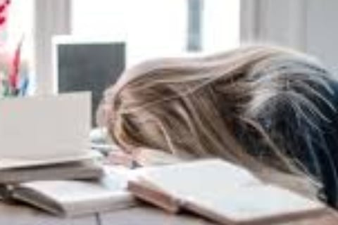 متلازمة التعب المزمن ( CFS) التهاب الدماغ النخاعي العضلي ( ME) الصيام والماء البارد