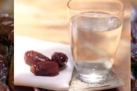 والافطار على التمرالصيام 