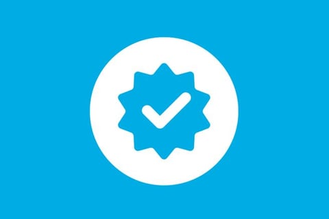 توثيق حسابات 