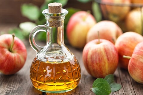tẩy trắng răng bằng giấm táo