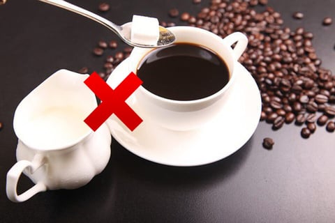 cà phê gây ố vàng răng