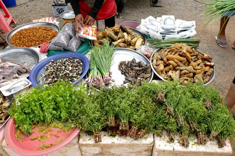 marché du Wat Tham SIng