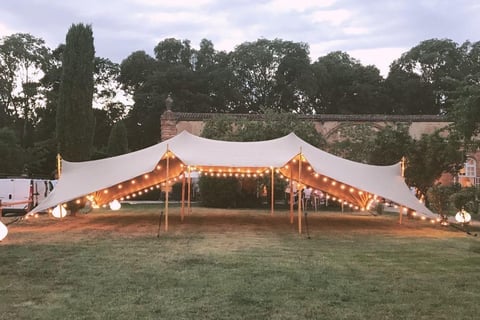 tentes de mariage, installation de sonorisation en extérieur.