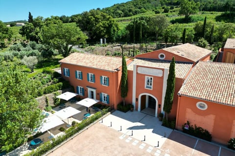 Entrée du Domaine Viticole du Chateau de Chausse