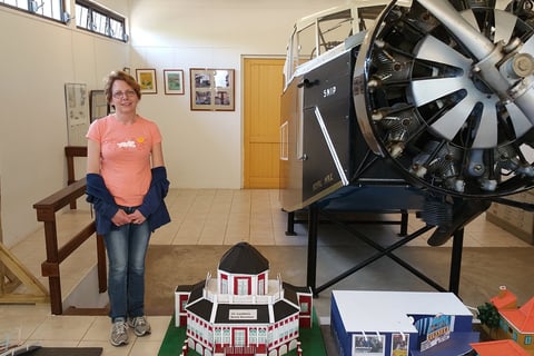 Lady in a Curacao museum