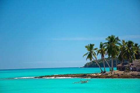 Mare paradisiaco della costa malgascia in Madagascar