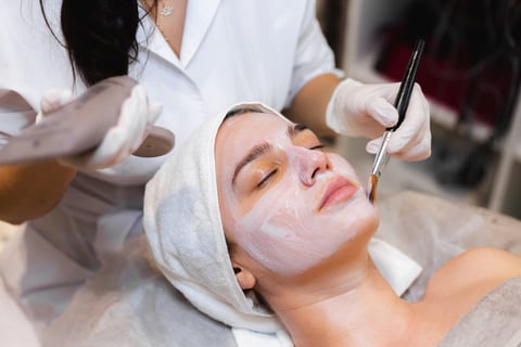 A step-by-step infographic on a skincare routine.
