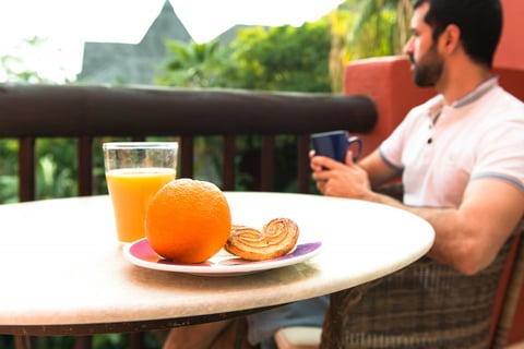 Man taking regular breaks during work.