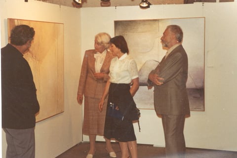 German Minister Hildegard Hamm-Brücher closely examined Chava's works during the 1982 exhibition at 