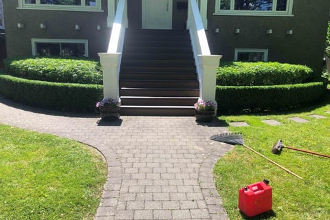 Front show of front lawn