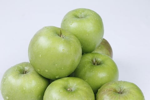 Bunch of ripe granny smith apples