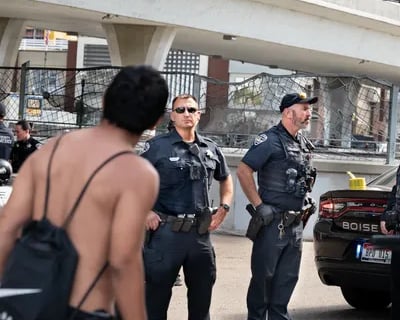 Man arguing with a police department in Idaho.