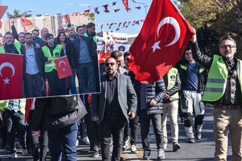 Cumhuriyetçilere destek ol