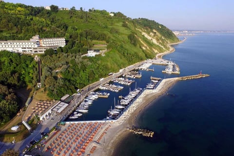 Baia Vallugola