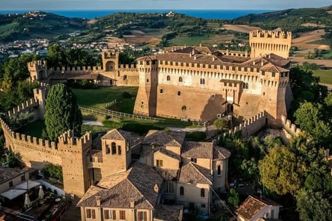 castello Fiorenzuoladi Focara, entroterra marchigiano