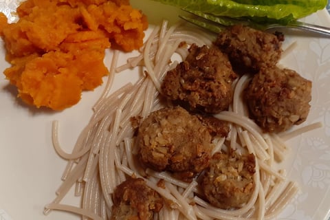 turkey meatballs and rice spaghetti w sweet potatoes