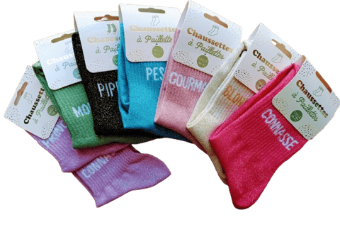 Chaussettes à paillettes multicolores avec messages fun, alignées en éventail.